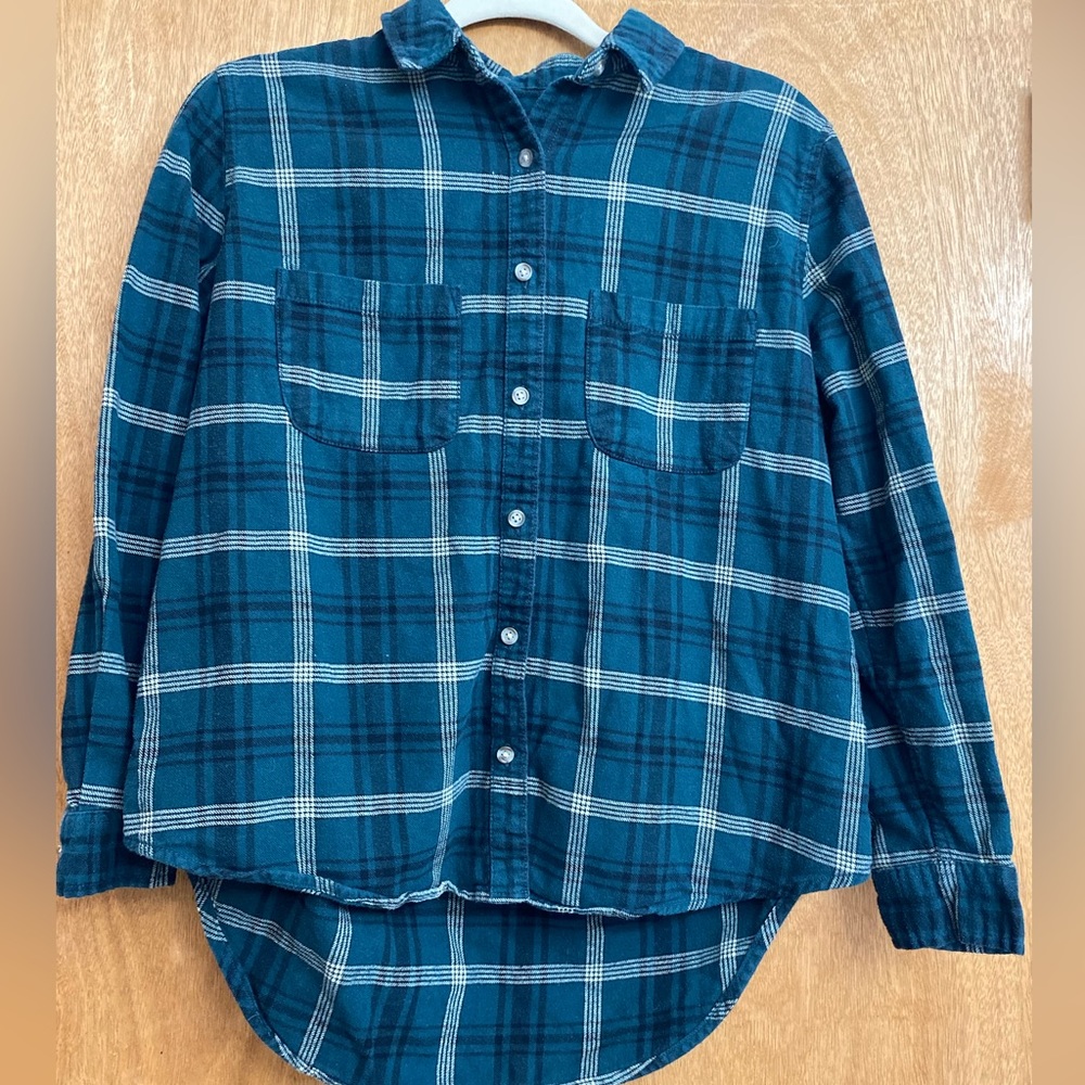 Universal thread womens flannel shirt size small